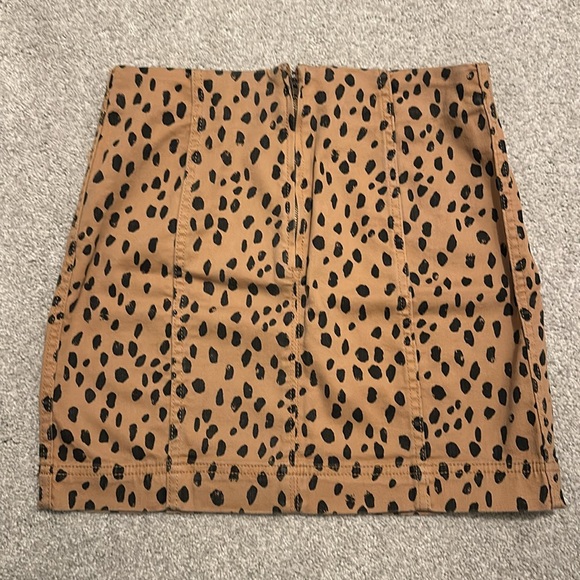 Mini Jolt skirt, size 27. - Picture 2 of 3